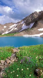 Превью обои озеро, горы, альпы, зелень, национальный парк, голубая вода, камни