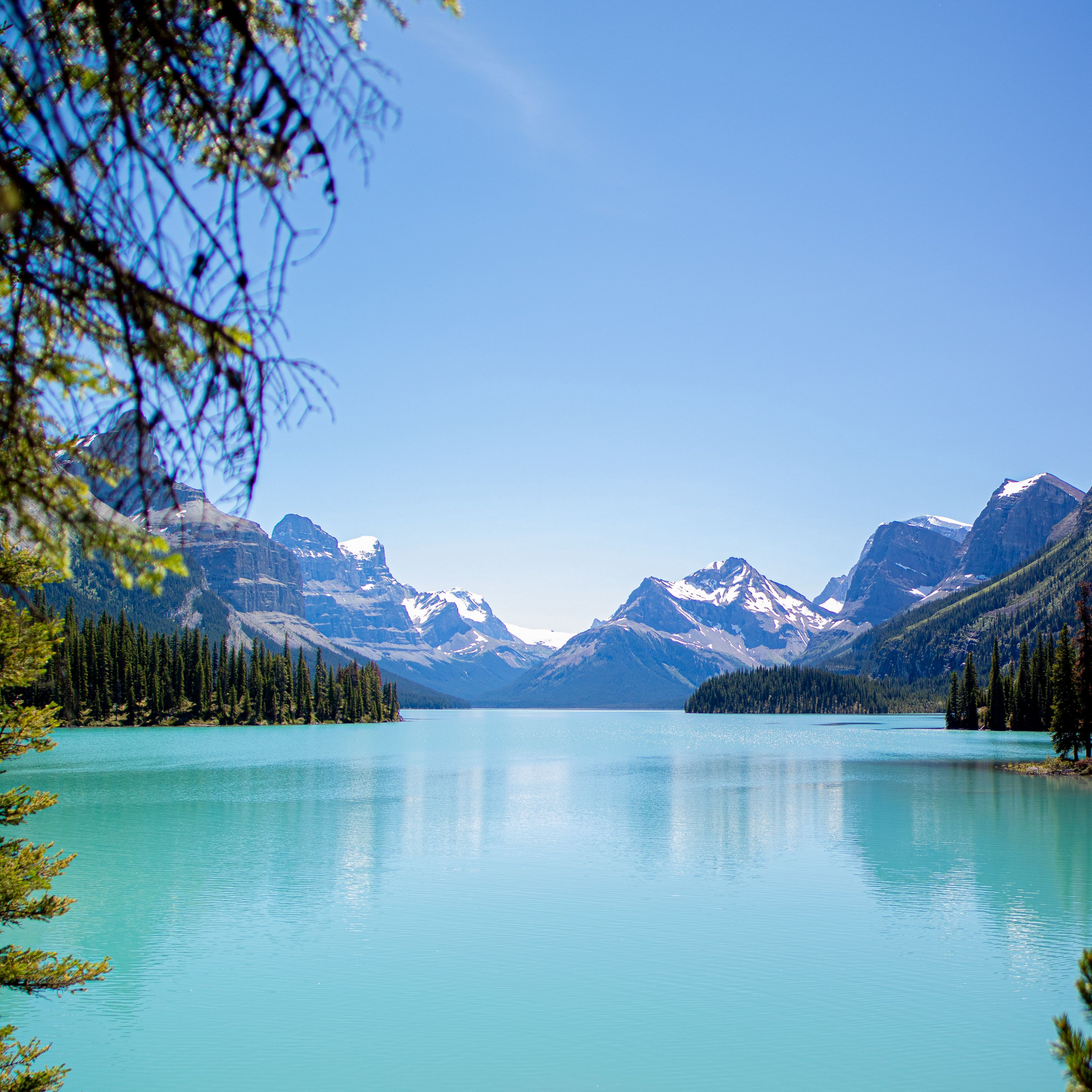 Озеро морейн в канаде. Канада табиати. Пейзаж горы и озеро. Озеро в горах. Пейзаж горы и озеро.