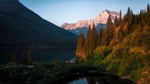 Превью обои озеро, горы, ель, деревья, вода
