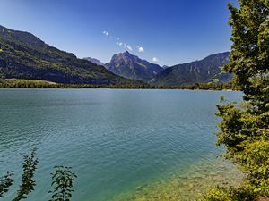 Превью обои озеро, горы, лес, вода, лето, пейзаж