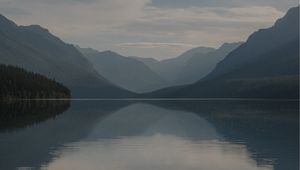 Превью обои озеро, горы, туман, вода, всплеск