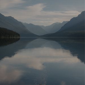 Превью обои озеро, горы, туман, вода, всплеск