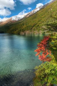 Превью обои озеро, горы, водная поверхность, прозрачная вода