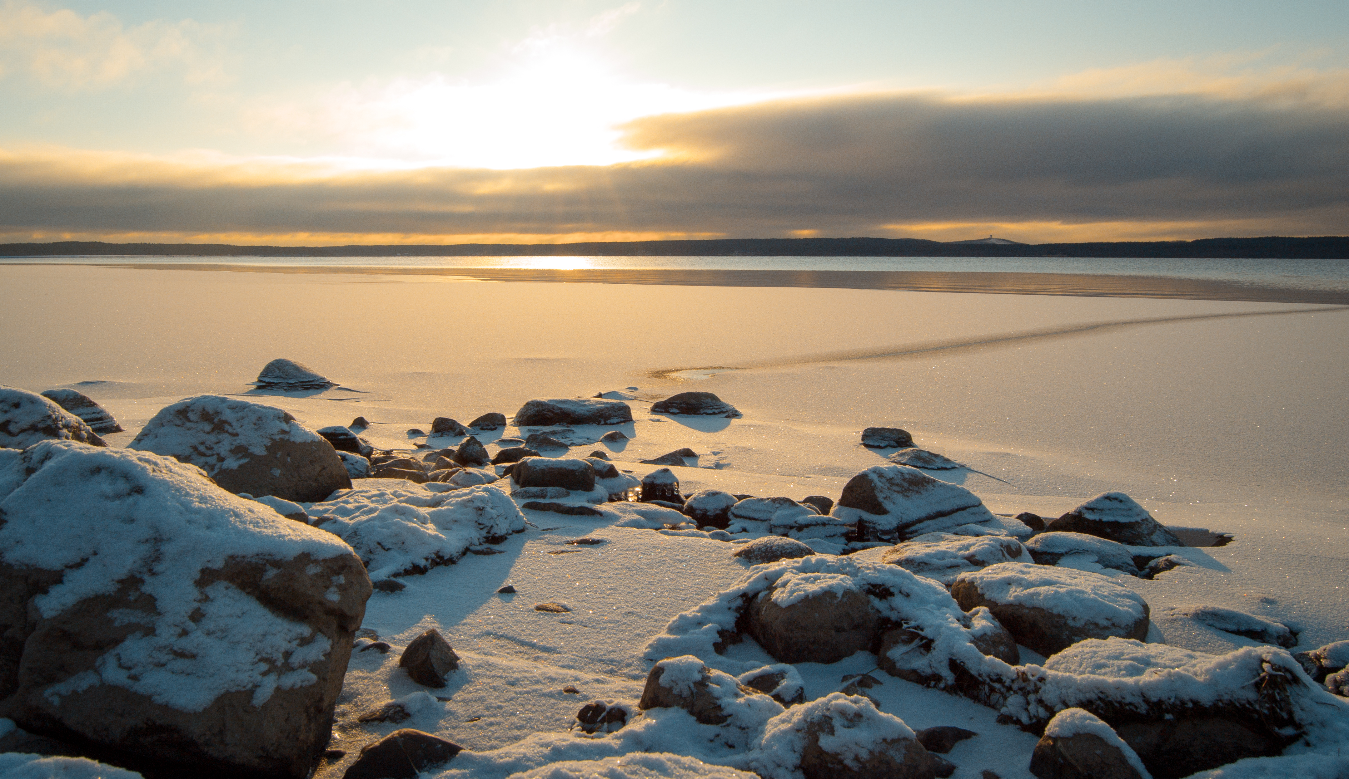 Залив чудского озера. Ладожское озеро и Чудское озеро. Чудское озеро зима. Псковско-Чудское озеро. Чудское озеро зимой.
