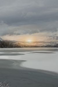 Превью обои озеро, лед, снег, деревья, зима