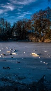 Превью обои озеро, лед, зима, лес, деревья, природа