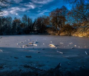 Превью обои озеро, лед, зима, лес, деревья, природа
