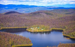 Превью обои озеро, лес, холмы, пейзаж, вид сверху