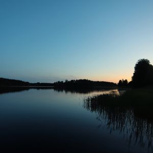 Превью обои озеро, лес, закат, природа, отражение, вода, пейзаж