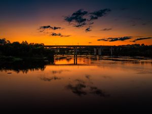 Превью обои озеро, мост, деревья, облака, небо, закат, темный