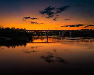 Превью обои озеро, мост, деревья, облака, небо, закат, темный