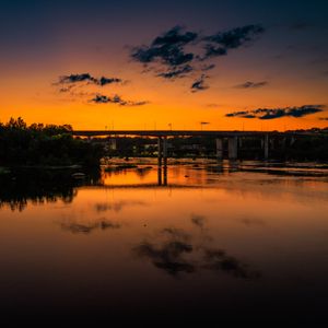 Превью обои озеро, мост, деревья, облака, небо, закат, темный