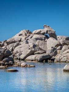 Превью обои озеро, скалы, камни, вода, природа