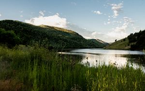 Превью обои озеро, трава, холм, вода, небо