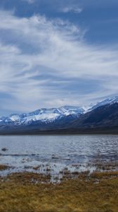 Превью обои озеро, вода, горы, облака, небо, пейзаж