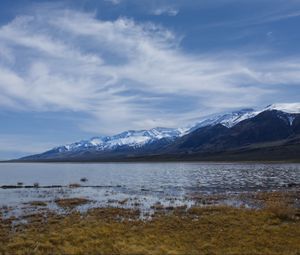 Превью обои озеро, вода, горы, облака, небо, пейзаж