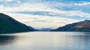 Превью обои озеро, вода, горы небо, пейзаж, новая зеландия