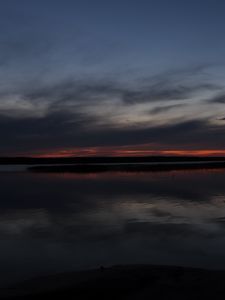 Превью обои озеро, вода, облака, закат, небо, отражение, темный