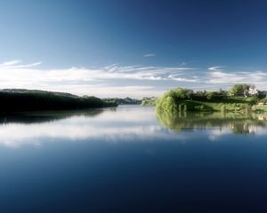 Превью обои озеро, водная гладь, облака, отражение, берега