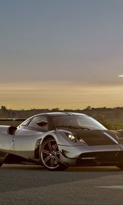 Превью обои pagani, huayra, вид сбоку, дорога