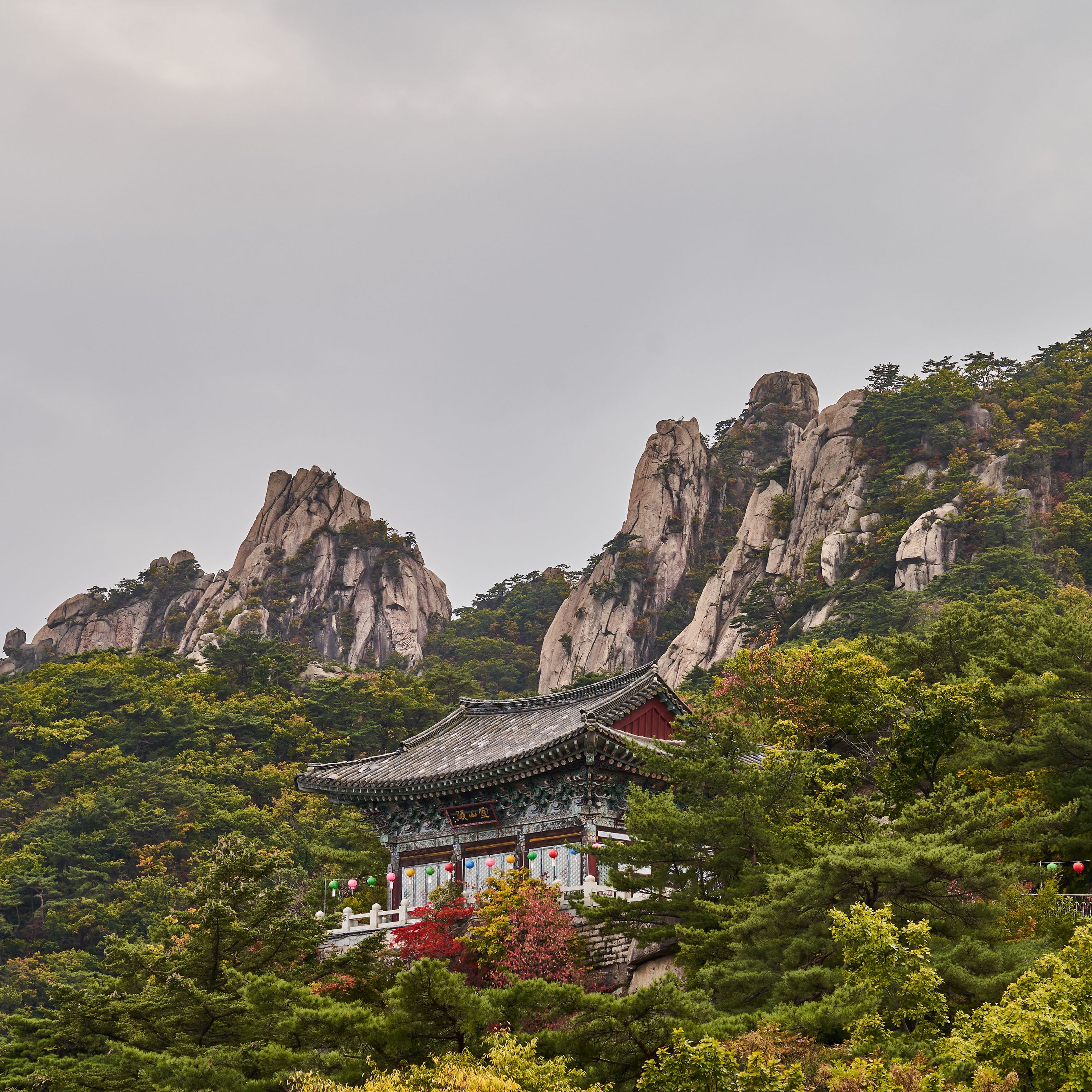 Обои для рабочего стола горы и храмы. Обои пагода. Mount Shrine Brazil. Mountain Shrine.