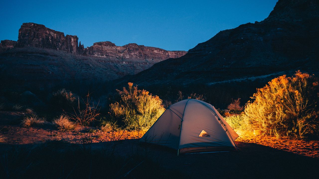Обои палатка, кемпинг, горы, закат