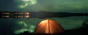 Превью обои палатка, ночь, северное сияние, кемпинг, озеро