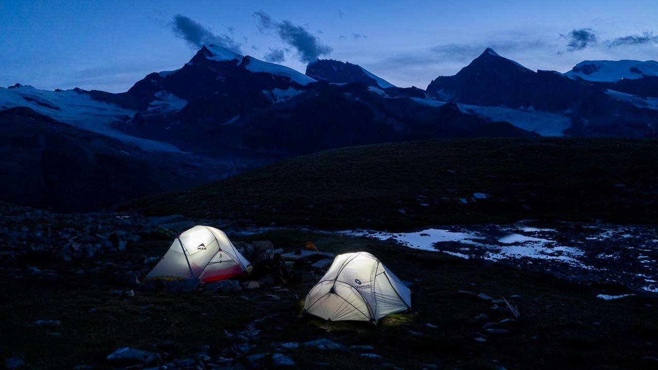 Обои палатка, сумерки, горы, природа