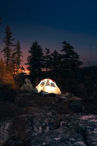 Превью обои палатка, звездное небо, ночь, кемпинг, деревья