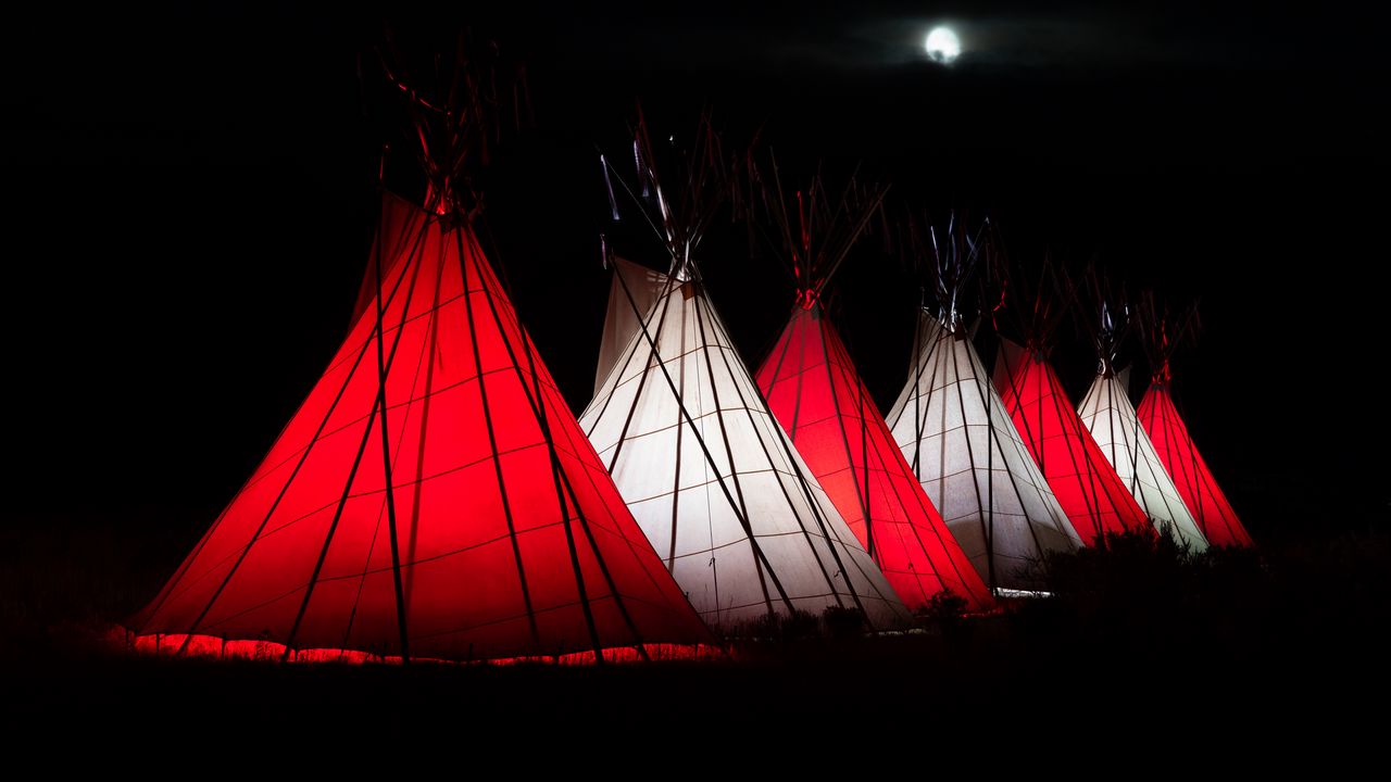 Обои палатки, красный, белый, свечение, ночь