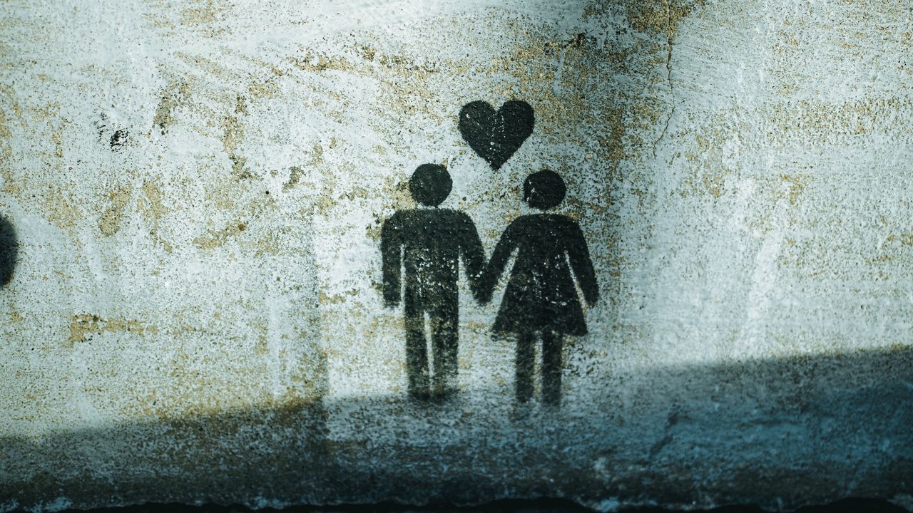 Обои пара, любовь, граффити, рисунок, стена