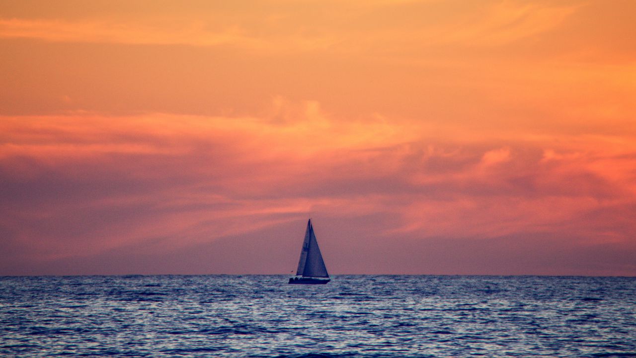 Обои парус, лодка, море, горизонт, минимализм