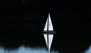 Превью обои парусник, лодка, озеро, вода, отражение, пейзаж