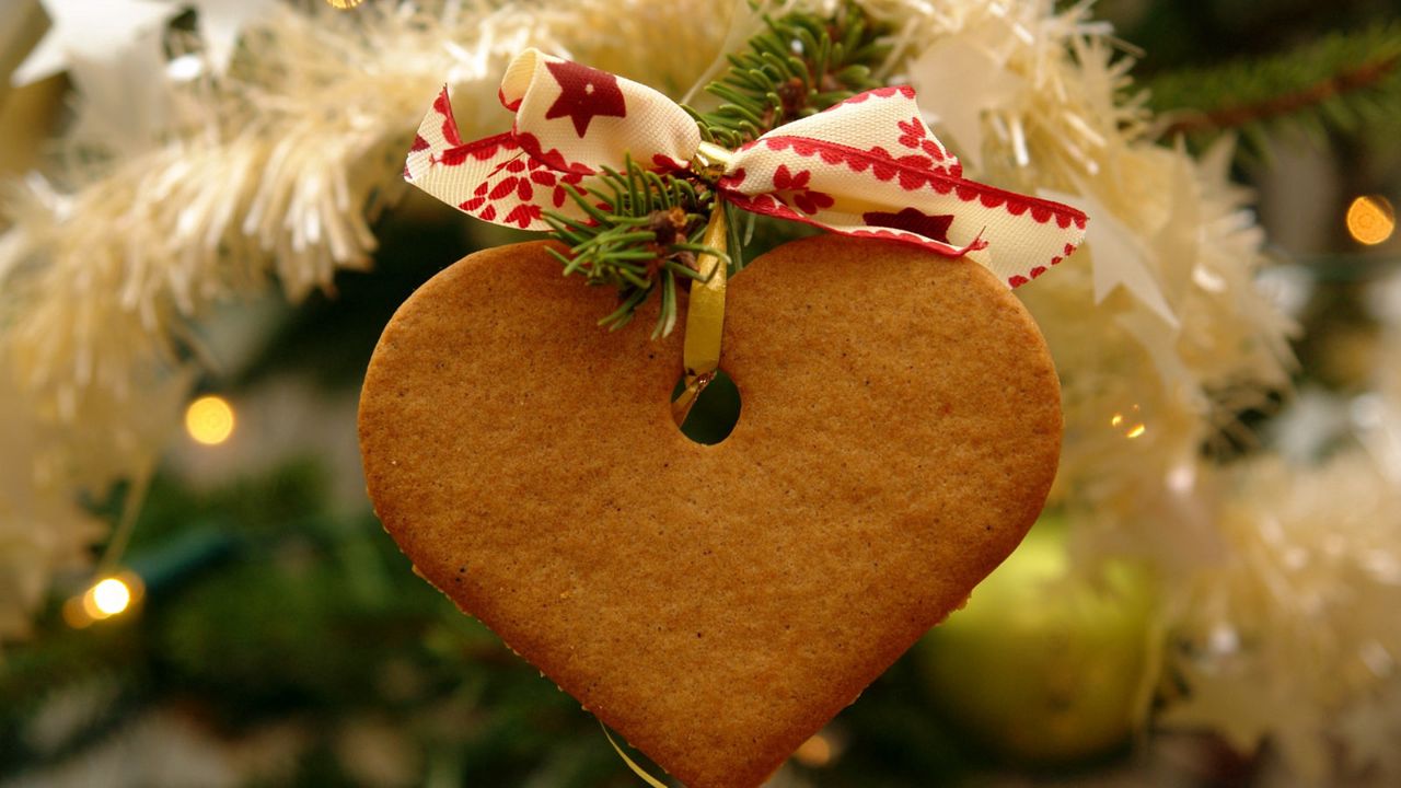 Обои печенье, рождество, день всех влюбленных, сердце, лента