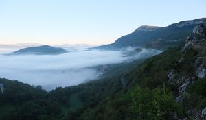 Превью обои пейзаж, горы, облака, деревья, природа, вид