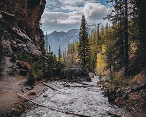 Превью обои пейзаж, горы, скалы, река, ручей