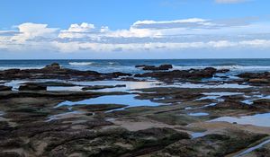 Превью обои пейзаж, море, камни, берег