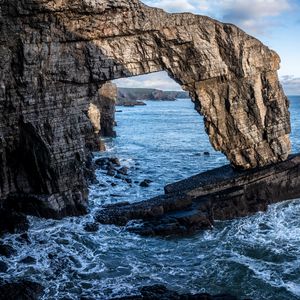 Превью обои пейзаж, море, скалы, арка, камни, природа