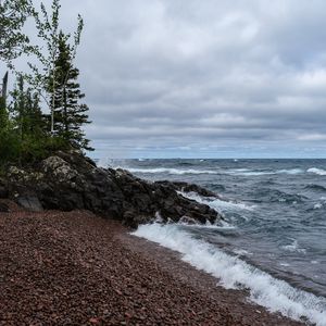 Превью обои пейзаж, море, волны, берег, галька, природа