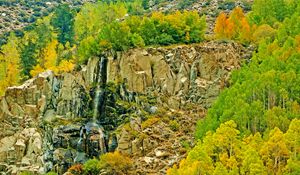 Превью обои пейзаж, осень, водопад, деревья, скалы