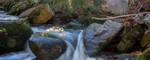 Превью обои пейзаж, река, лес, камни, вода, солнце, природа