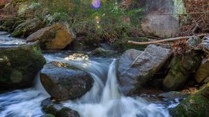 Превью обои пейзаж, река, лес, камни, вода, солнце, природа