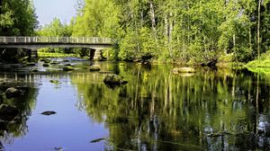 Превью обои пейзаж, река, мост, камни, деревья, отражение, природа