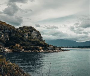 Превью обои пейзаж, вершина, озеро, море, деревья