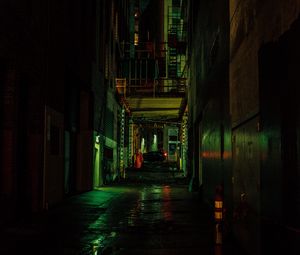 Превью обои переулок, улица, ночь, темный, здания