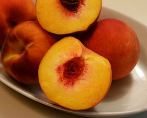 Превью обои персики, фрукты, долька, спелый, сочный