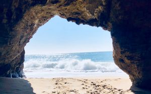 Превью обои пещера, арка, пляж, море, песок