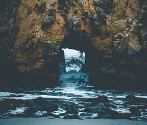 Превью обои пещера, арка, скалы, море, камни