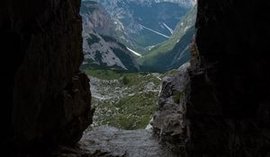Превью обои пещера, горы, каменный, вид, пейзаж