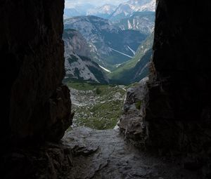 Превью обои пещера, горы, каменный, вид, пейзаж